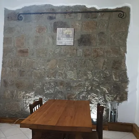 Apartment Casetta Del Chiostro Longobardo